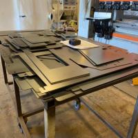 5 Benefits of Custom Metal Fabrication Using Sandblasting